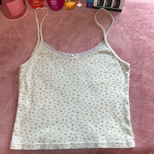 Cotton On 
Light green and white 
Small flower print with bow 
Lace 
Small